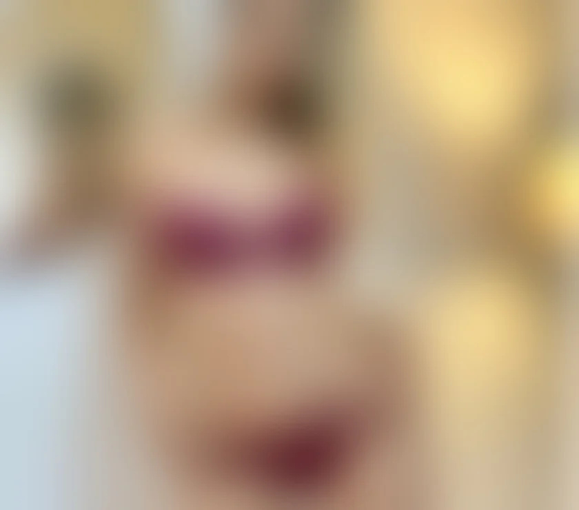 Photo preview 3 (blurred)